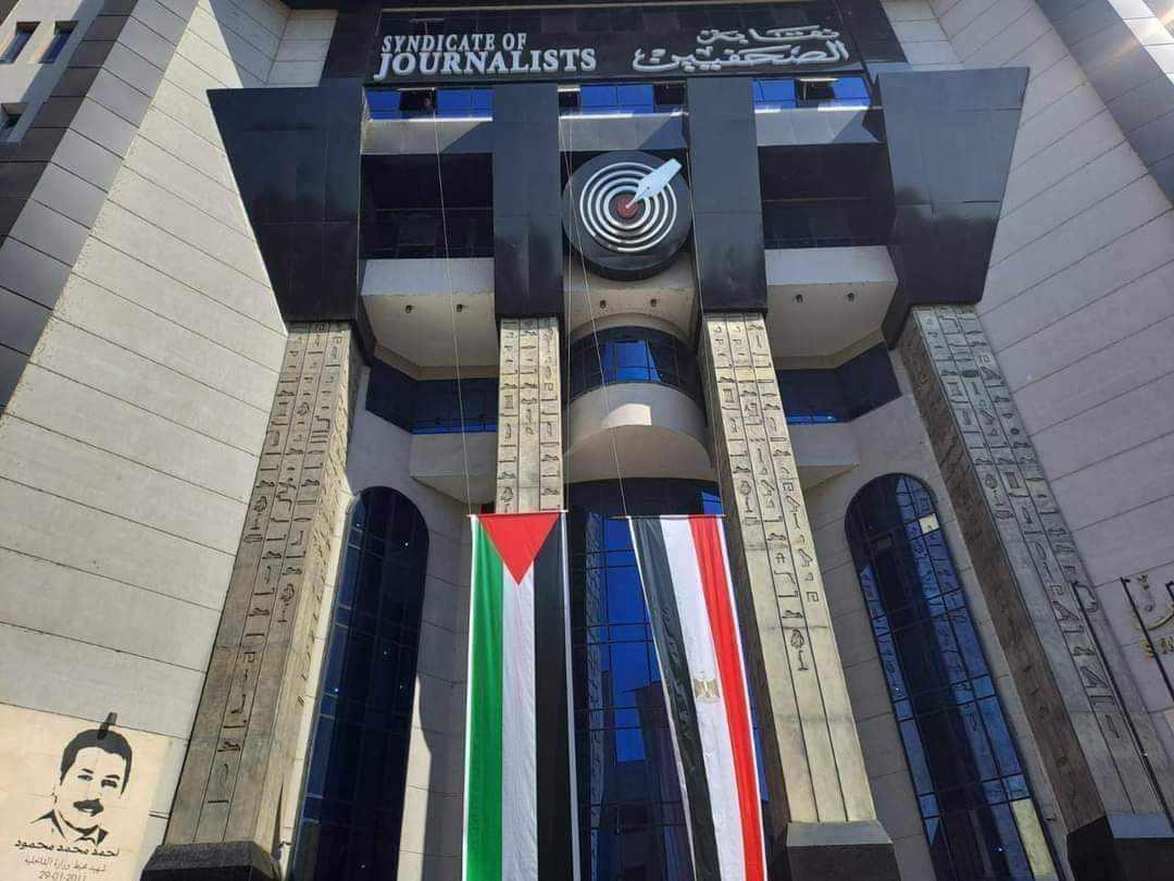 dcd62_fa307_-n إصلاح الأجور والحماية الاجتماعية في الصحافة.. أيمن عبد المجيد يطرح حلولًا واقعية للمشاكل